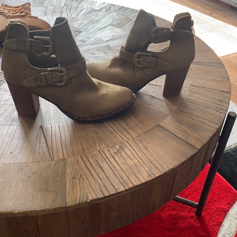 Olive 🫒 Bootie